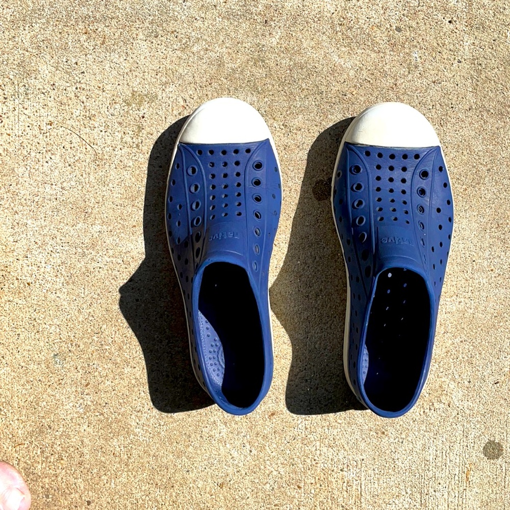 Native navy size J1